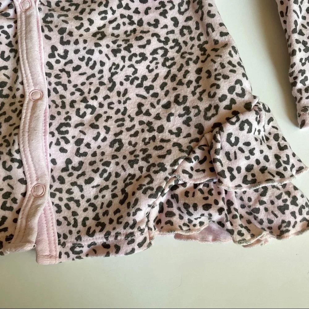 Petit lem cheetah top